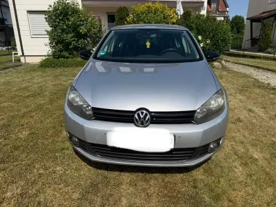 Gebraucht VW Golf VII Match 105 PS (77 kW) 2012 Silber Limousine