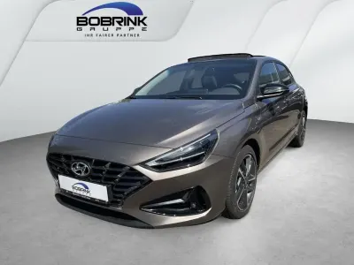 Gebraucht Hyundai i30 Edition 30+ 160 PS (117 kW) 2022 Braun Limousine