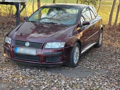 Gebraucht Fiat Stilo 133 PS (97 kW) 2002 Rot Kleinwagen