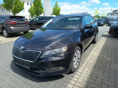 Używany Skoda Superb Active 125 KM (91 kW) 2017 Czarny Kombi