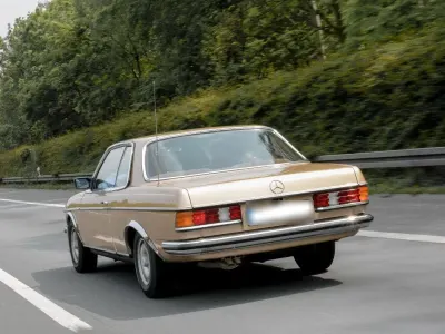 Gebraucht Mercedes 280 185 PS (136 kW) 1979 Gold Coupé