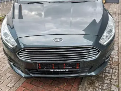 Gebraucht Ford S-MAX Titanium 160 PS (117 kW) 2016 Grün Van / Kleinbus