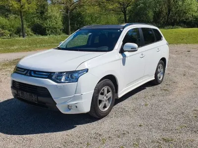 Gebraucht Mitsubishi Outlander Instyle 150 PS (110 kW) 2013 Weiß SUV