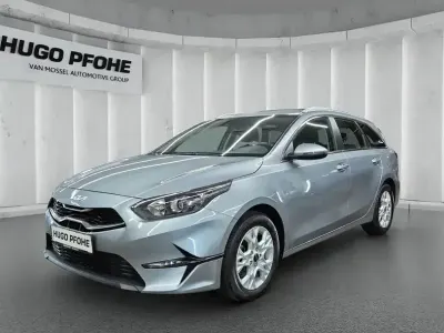 Second-hand Kia Ceed Vision 120 CP (88 kW) 2023 Argintiu Hatchback