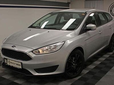 Silber Gebraucht 2016 Ford Focus S Kombi | 8.490 € (Fairer Preis)