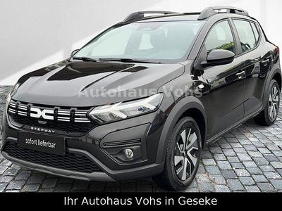 Neu Dacia Sandero Expression 91 PS (66 kW) 2025 Schwarz SUV