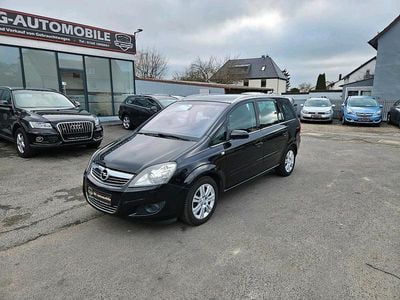 Schwarz Gebraucht 2009 Opel Zafira Van / Kleinbus | 5.690 € (Teuer)