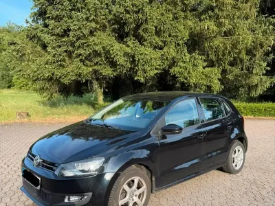 Gebraucht VW Polo Comfortline 69 PS (50 kW) 2014 Schwarz Kleinwagen