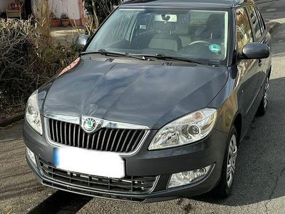 Gebraucht Skoda Fabia Ambiente 105 PS (77 kW) 2011 Grau Kombi