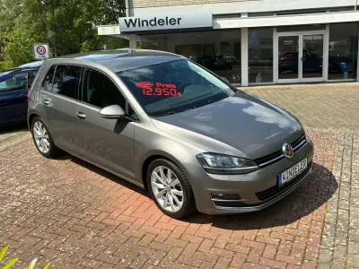 Gebraucht VW Golf VII Highline 125 PS (91 kW) 2016 Limestone grey metallic Kleinwagen