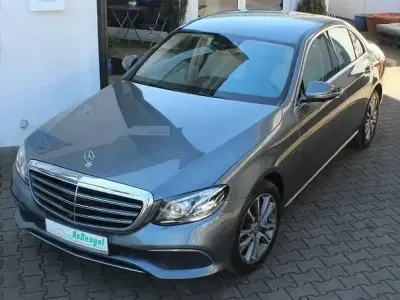 Gebraucht Mercedes E300 Exclusive 194 PS (142 kW) 2019 Grau Limousine
