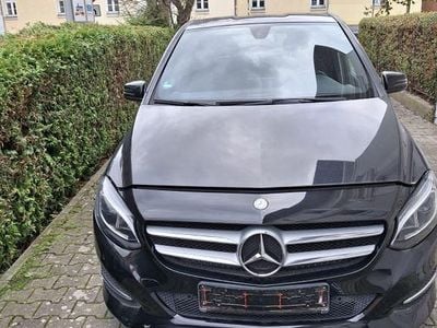Mercedes B180