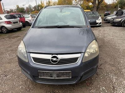 Grau Gebraucht 2006 Opel Zafira Edition+ Van / Kleinbus | 1.190 € (Guter Preis)