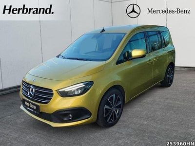 Second-hand Mercedes T180 116 CP (85 kW) 2022 Galben Monovolum