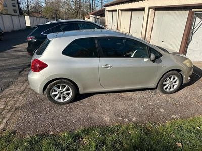 Gebraucht Toyota Auris 124 PS (91 kW) 2007 Grau Kleinwagen