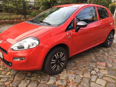 Second-hand Fiat Punto Young 69 CP (50 kW) 2015 Roșu Hatchback