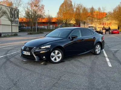 Begagnad Lexus IS300h