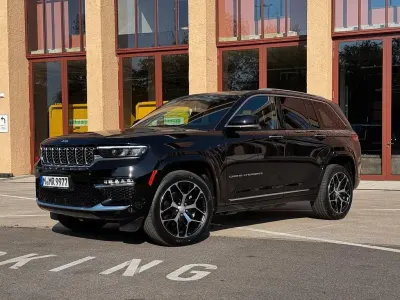 Gebraucht Jeep Grand Cherokee Summit 272 PS (200 kW) 2024 Schwarz SUV