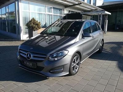Gebraucht Mercedes B180 Urban 122 PS (89 kW) 2018 Grau Van / Kleinbus