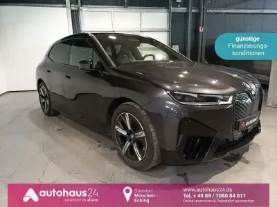 Usata BMW iX Executive 455 kW (619 CV) 2023 Grigio SUV