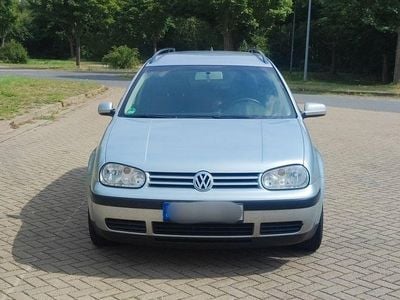 Silber Gebraucht 2003 VW Golf IV Kombi | 1.500 € (Guter Preis)