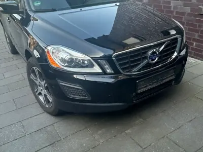 Gebraucht Volvo XC60 Summum 163 PS (119 kW) 2012 Schwarz SUV