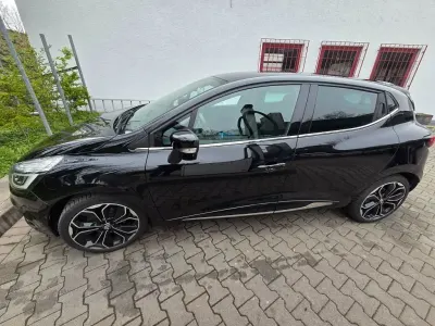 Gebraucht Renault Clio Bose Edition 90 PS (66 kW) 2018 Schwarz Limousine