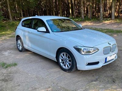 Gebraucht BMW 116 Advantage 136 PS (100 kW) 2014 Weiß Kleinwagen