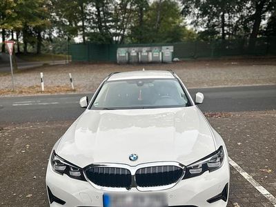 Gebraucht BMW 320 Sport Line 190 PS (139 kW) 2020 Weiß Kombi