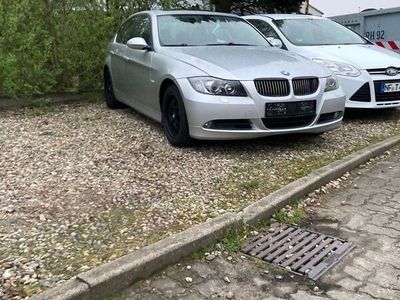 gebraucht BMW 325 i e90