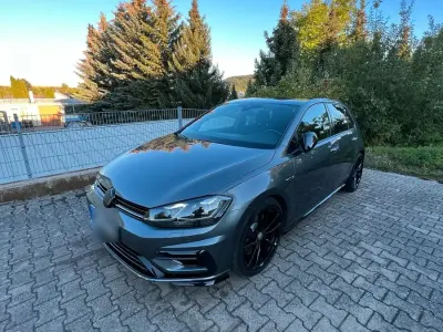 Gebraucht VW Golf VII R 300 PS (220 kW) 2019 Grau Limousine