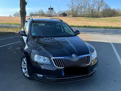 gebraucht Skoda Superb SuperbCombi 2.0 TDI Green tec DSG Exclusive