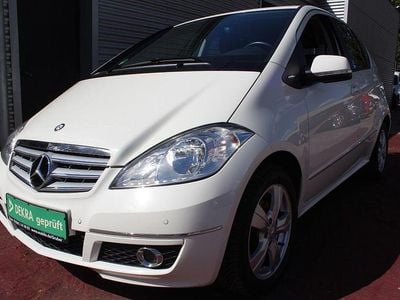 Usata Mercedes A180 Avantgarde 109 CV (80 kW) 2011 Bianco Utilitaria