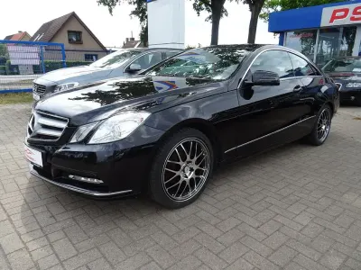Gebraucht Mercedes E200 184 PS (135 kW) 2013 Schwarz Coupé