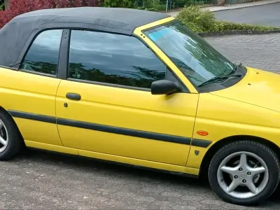 Gebraucht Ford Escort Cabriolet 90 PS (66 kW) 1997 Gelb Cabrio