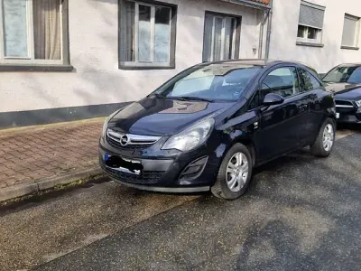 Używany Opel Corsa Active 69 KM (50 kW) 2013 Czarny Hatchback