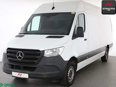Gebraucht Mercedes Sprinter 150 PS (110 kW) 2023 Arktikweiss Van