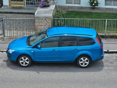 Gebraucht 2005 Ford Focus Kombi | 1.350 €