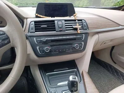Brugt BMW 318 Sport Line 143 HK (105 kW) 2011 Sedan