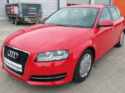 Usata Audi A3 Attraction 105 CV (77 kW) 2011 Rosso Utilitaria
