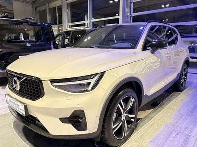 Gebraucht Volvo XC40 Plus 197 PS (144 kW) 2025 Sand dune (metallic) SUV