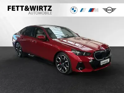 Brugt BMW 550e M Sport 489 HK (359 kW) 2025 Rød Sedan