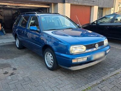 Second-hand VW Golf III Family 75 CP (55 kW) 1997 Albastru Break