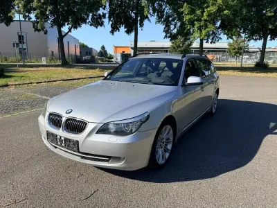 Gebraucht BMW 525 Sport Line 197 PS (144 kW) 2010 Silber Kombi