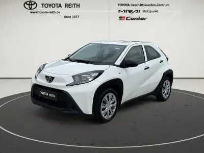 Gebraucht Toyota Aygo X Basis 72 PS (52 kW) 2022 Schneeweiß SUV