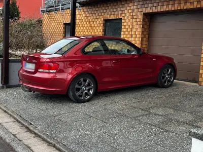 Gebraucht BMW 120 Coupé 177 PS (130 kW) 2009 Rot Coupé