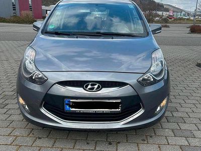 Gebraucht Hyundai ix20 116 PS (85 kW) 2012 Grau Kleinwagen