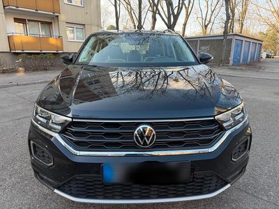Second-hand VW T-Roc 150 CP (110 kW) 2021 Negru SUV