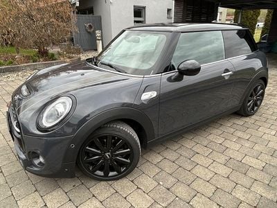 Usado Mini Cooper S 192 HP (141 kW) 2019 Cinzento Citadino
