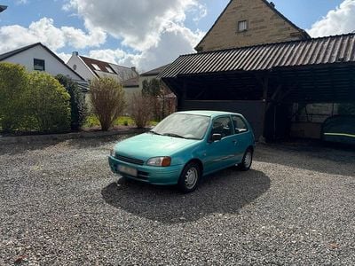 Gebraucht Toyota Starlet 75 PS (55 kW) 1996 Grün Kleinwagen